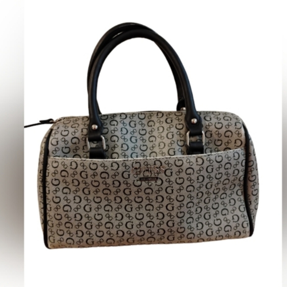 Guess purse - Picture 8 of 10